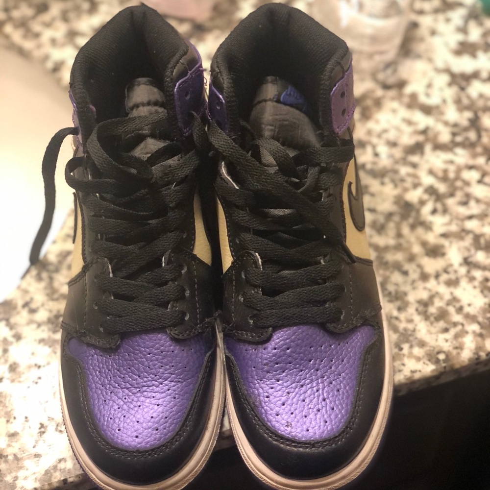 Jordan Retro 1 Offwhite/Purple (Exclusive)